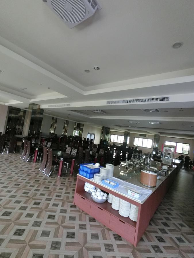 Отель 雲林斗六福爾摩莎大飯店 Экстерьер фото