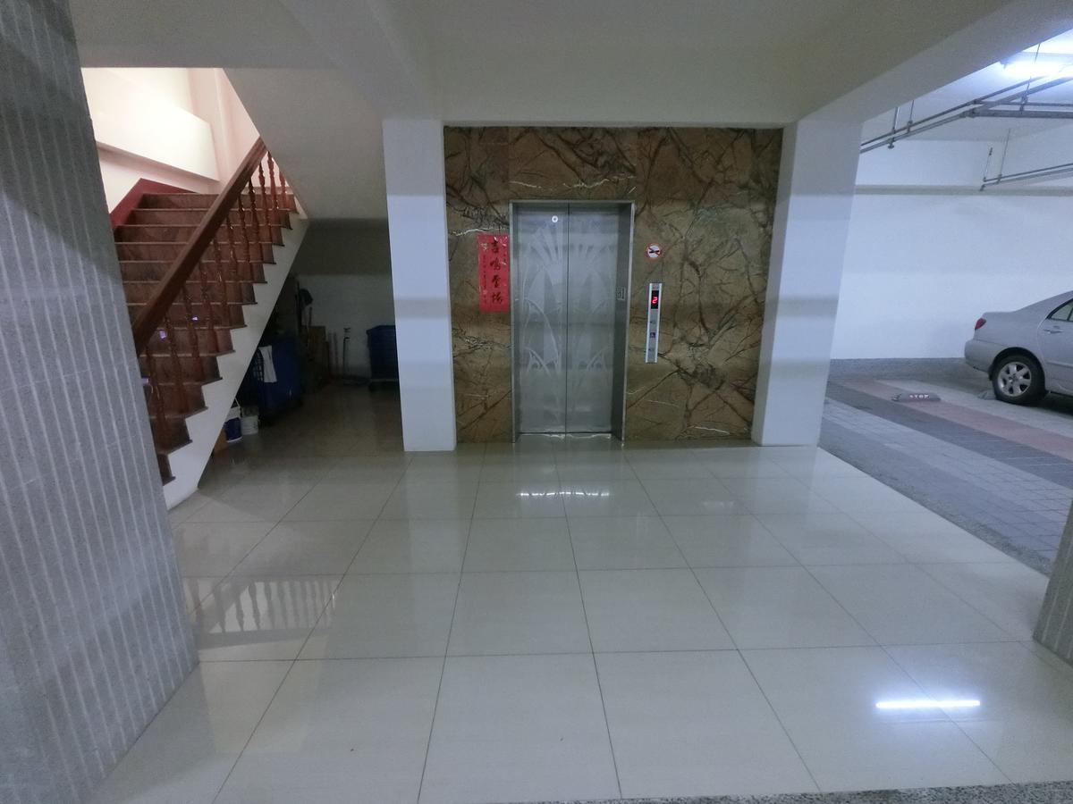 Отель 雲林斗六福爾摩莎大飯店 Экстерьер фото
