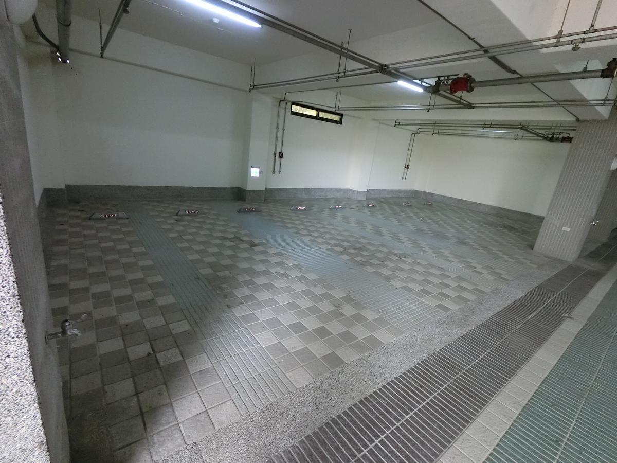 Отель 雲林斗六福爾摩莎大飯店 Экстерьер фото